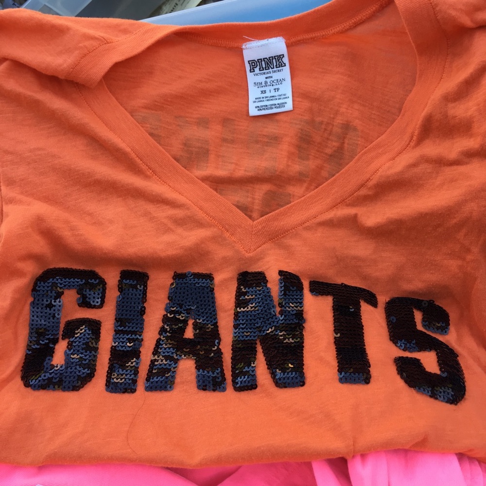 VS Pink SF Giants vneck